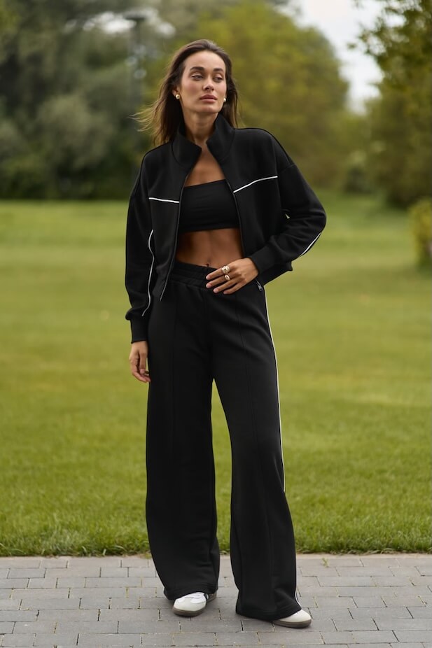 Women’s Viera sports suit in black color